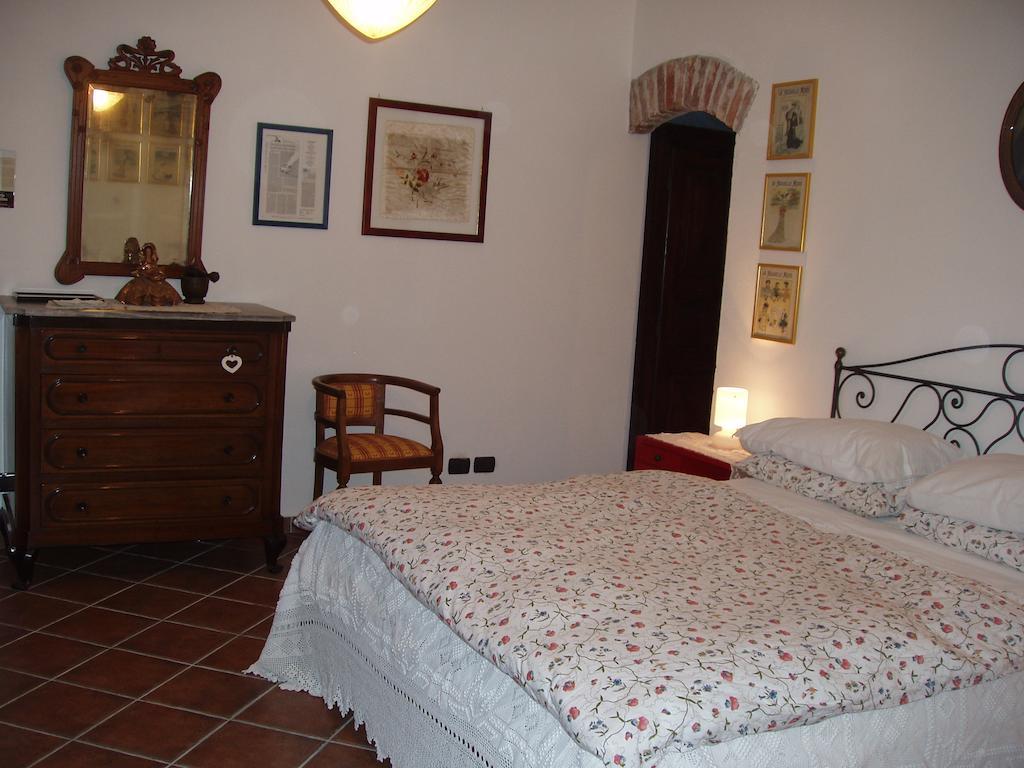 Cascina Nel Bosco Bed & Breakfast Moncucco Torinese Rom bilde